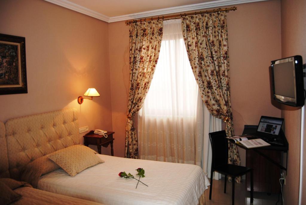 Hotel Cristina-Enea Valdeganga Camera foto